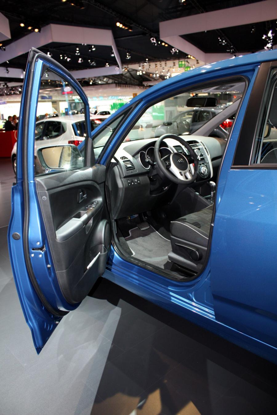  Kia Venga 2010 года  (фото 127 из 199)